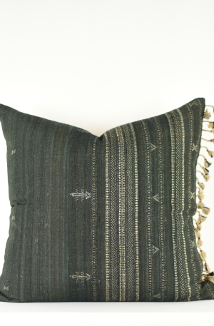 Dahlia Pom Pillow