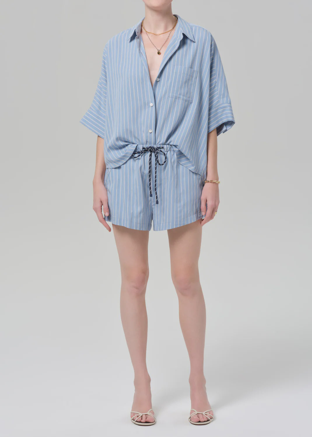 este drawstring short in capri stripe