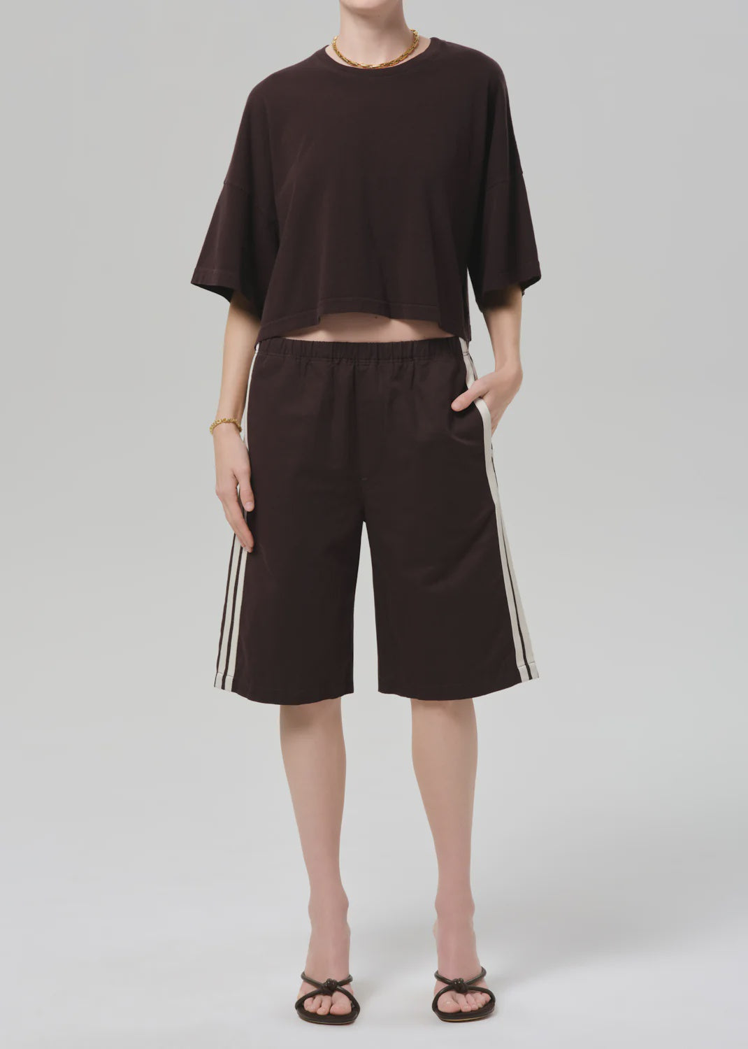 anais pull on track short