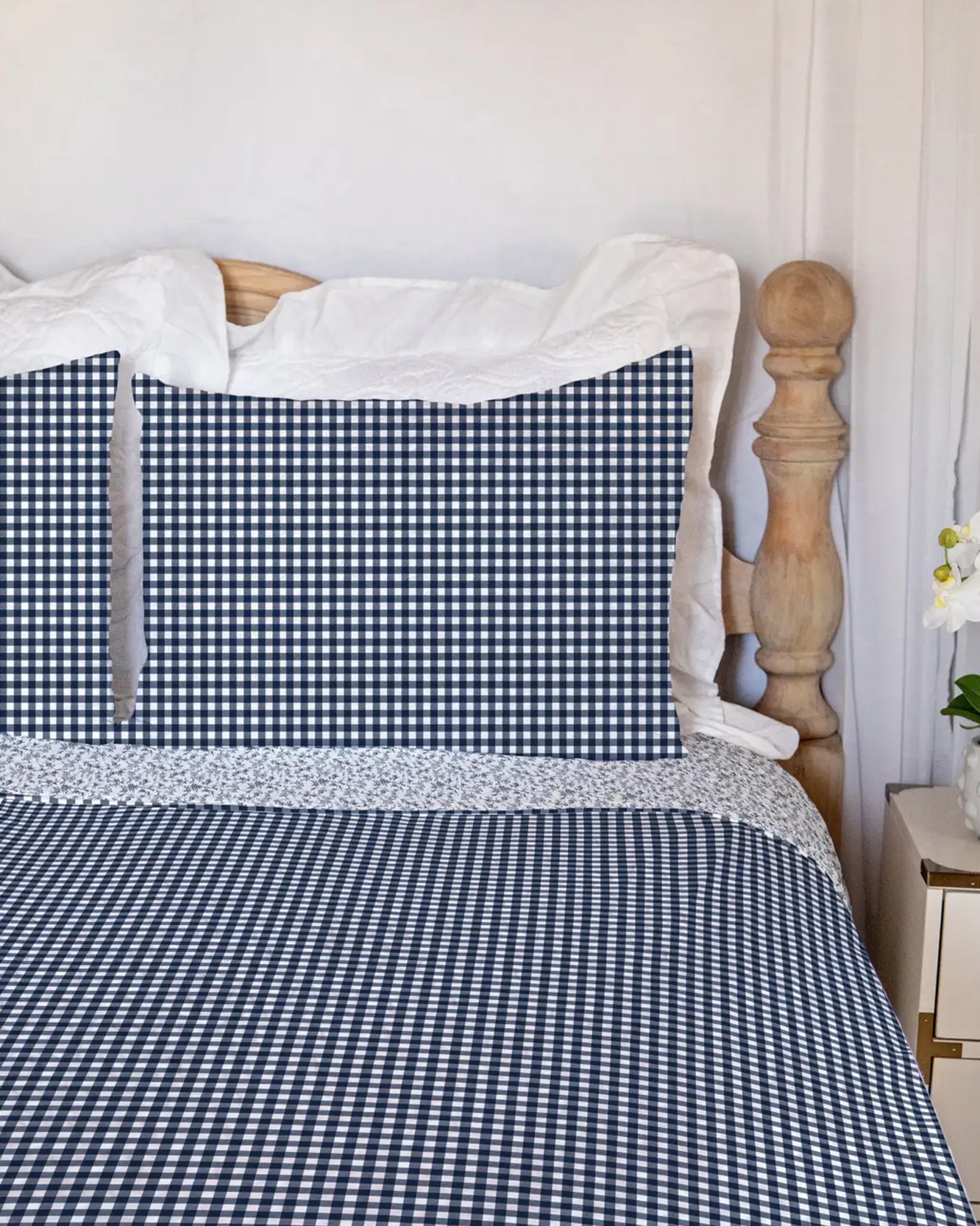 Anthia Gingham Navy Quilt