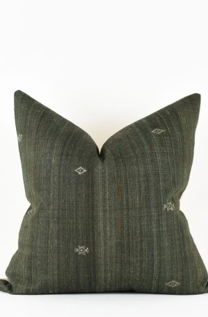 Dahlia Black 22×22 Pillow